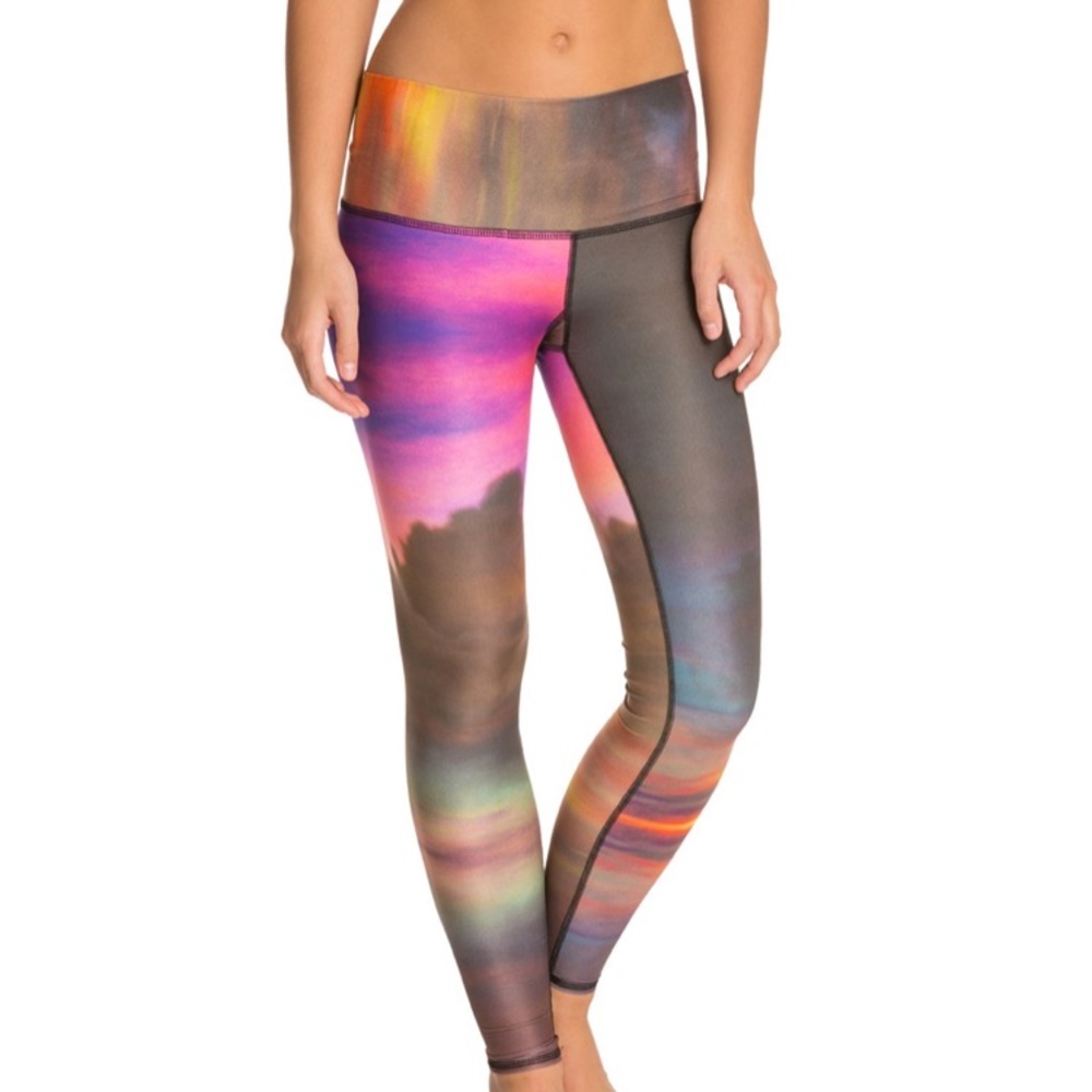 Teeki Cloud yoga pants, size XS.